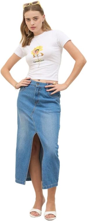 Styli Women's Graphic Print Short Sleeve Fitted T-Shirt