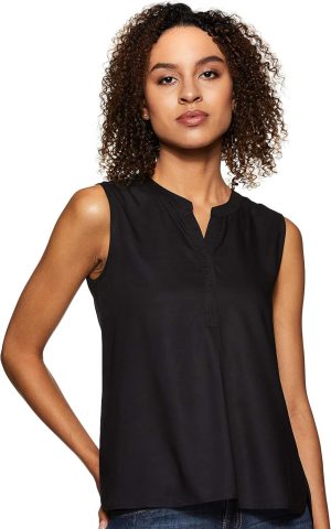 بلوزة بقصة عادية للنساء ولون سادة من أمازون براند - سيمبول