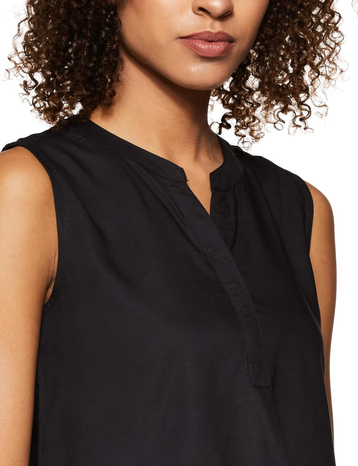 بلوزة بقصة عادية للنساء ولون سادة من أمازون براند - سيمبول 4 بلوزة بقصة عادية للنساء ولون سادة من أمازون براند - سيمبول - الصورة 4