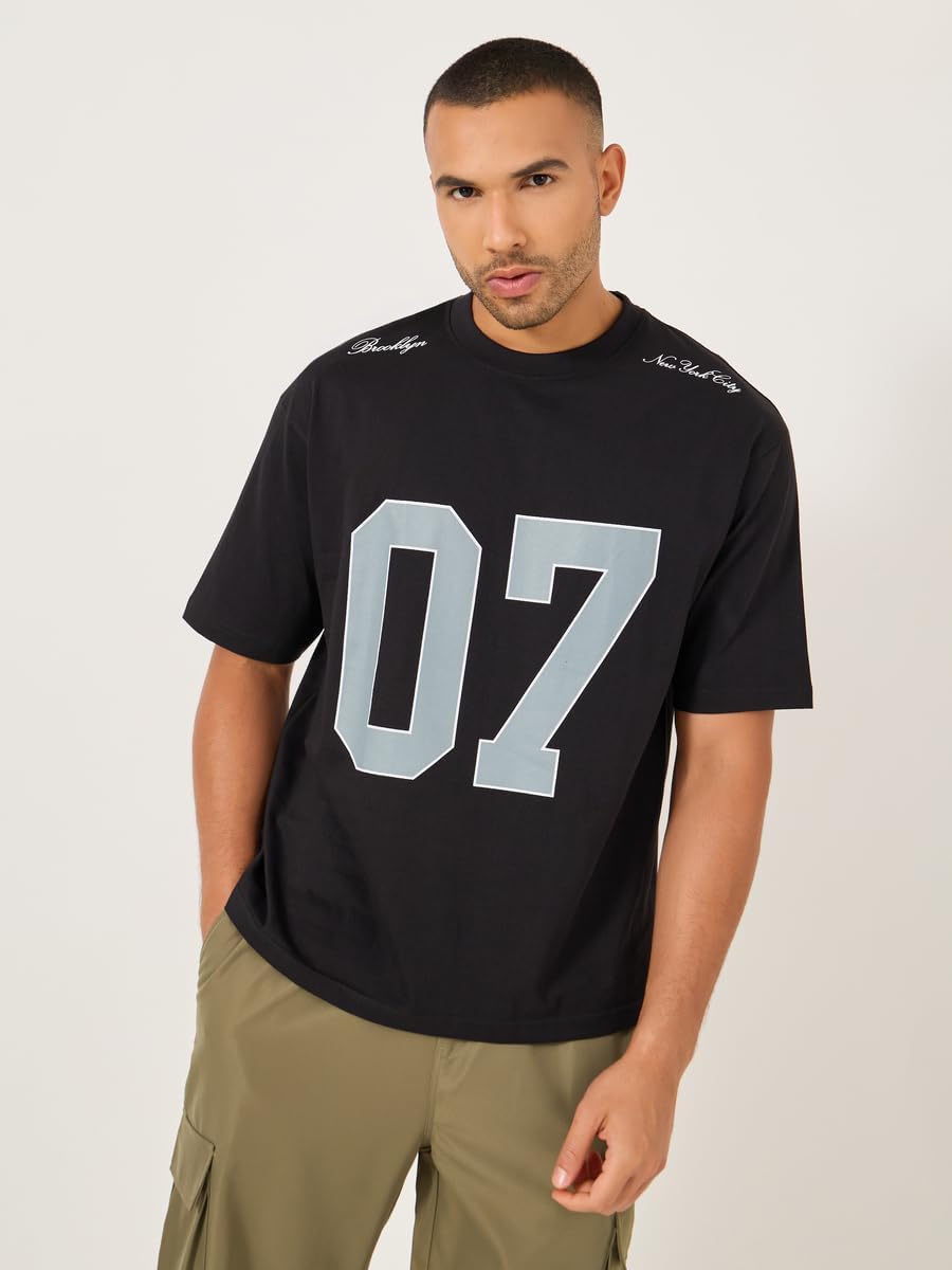 تي شيرت فارسيتي من قماش جورسيه مطبوع بمقاس كبير للرجال من ستايلي 2 تي شيرت فارسيتي من قماش جورسيه مطبوع بمقاس كبير للرجال من ستايلي - الصورة 2