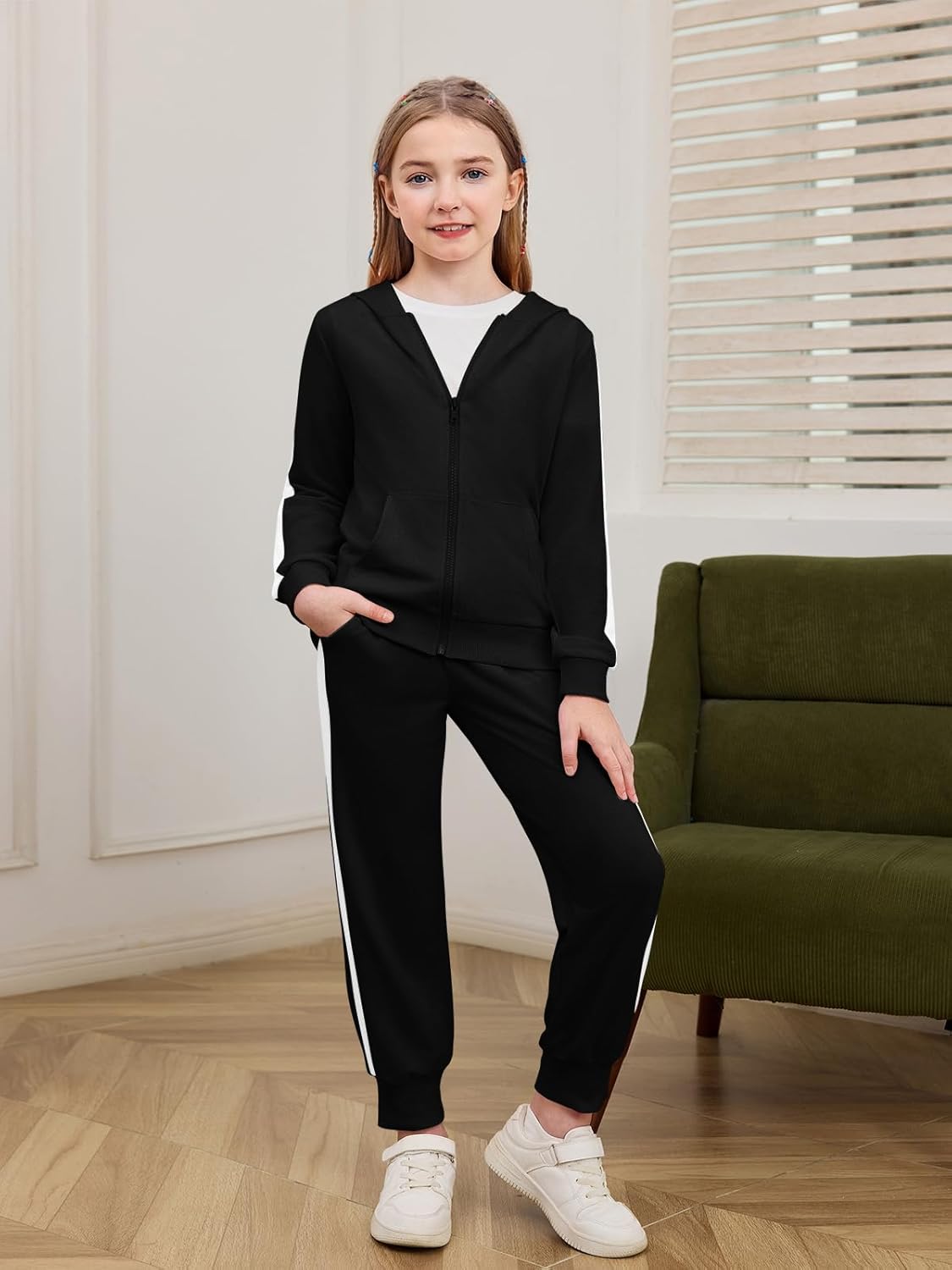 طقم رياضي للبنات مكون من قطعتين سترة بغطاء رأس وسحاب وسروال رياضي للأطفال بعمر 5-14 سنة من هالو مونينغ 2 طقم رياضي للبنات مكون من قطعتين سترة بغطاء رأس وسحاب وسروال رياضي للأطفال بعمر 5-14 سنة من هالو مونينغ - الصورة 2