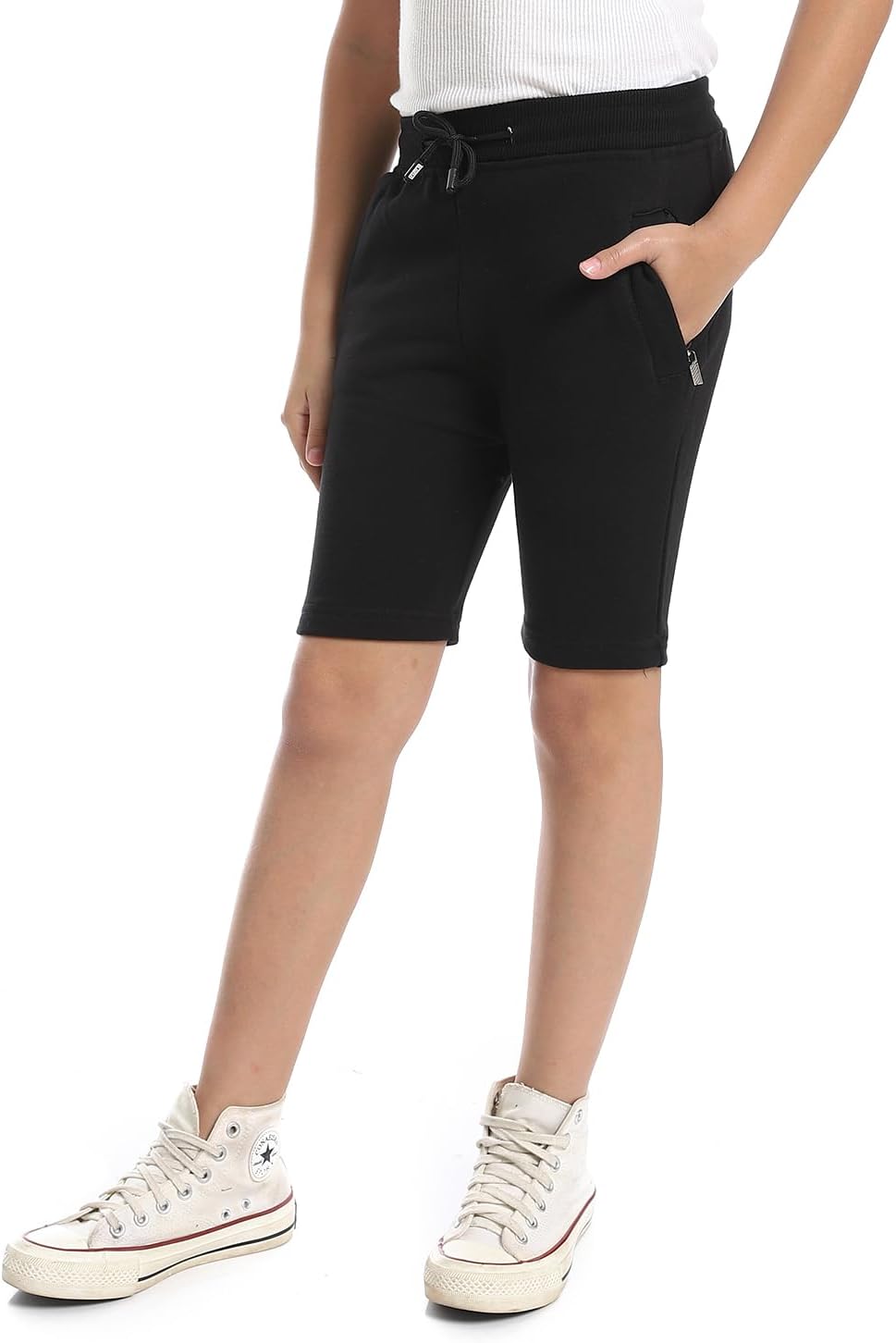 شورت كاجوال عملي بجيوب سوستة للأولاد موديل 37S24B30304 من اندورا 2 شورت كاجوال عملي بجيوب سوستة للأولاد موديل 37S24B30304 من اندورا - الصورة 2