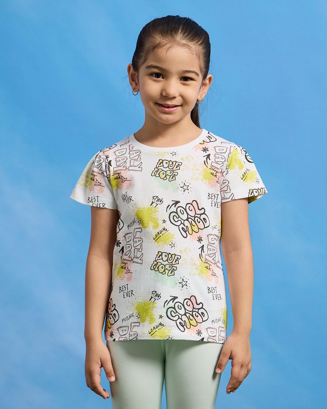 تيشرت مطبوع بالكامل للبنات بلون ابيض من ريد تاغ 3 تيشرت مطبوع بالكامل للبنات بلون ابيض من ريد تاغ - الصورة 3