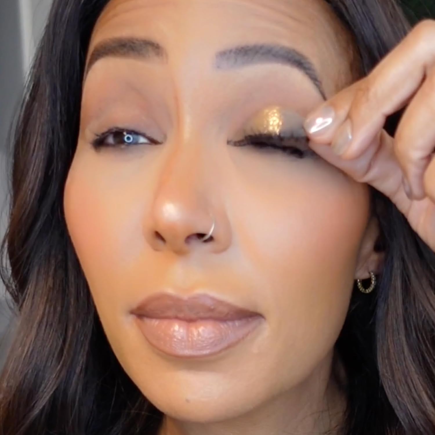 رقعة ظلال عيون ليزي، ملصقات مكياج ظلال العيون والرموش، ملصقات مكياج 2 في 1 قابلة لاعادة الاستخدام، ملصقات ظلال عيون ورموش ملونة لجميع اشكال العيون (ذهبي) 4 رقعة ظلال عيون ليزي، ملصقات مكياج ظلال العيون والرموش، ملصقات مكياج 2 في 1 قابلة لاعادة الاستخدام، ملصقات ظلال عيون ورموش ملونة لجميع اشكال العيون (ذهبي) - الصورة 4