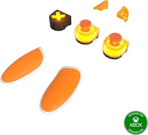 علبة كريستال برتقالية اللون ايسواب اكس LED من ثراست ماستر (Xbox Series X/)