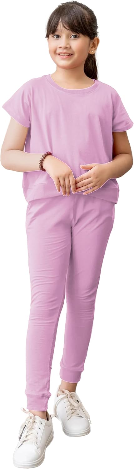 طقم ملابس كاجوال مكون من تي شيرت وسروال لجينجز للبنات الصغيرات مصنوع من مزيج القطن الناعم، مريح وأنيق، مناسب للارتداء اليومي للفتيات بعمر 5 إلى 14 سنة من سيليكتا ناو 1 طقم ملابس كاجوال مكون من تي شيرت وسروال لجينجز للبنات الصغيرات مصنوع من مزيج القطن الناعم، مريح وأنيق، مناسب للارتداء اليومي للفتيات بعمر 5 إلى 14 سنة من سيليكتا ناو