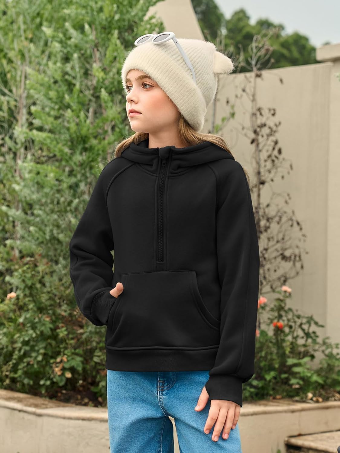 طقم رياضي للبنات من الصوف الناعم، مكون من سويت شيرت بغطاء للرأس بنصف سحاب وسروال رياضي بجيوب، طقم من قطعتين 6 طقم رياضي للبنات من الصوف الناعم، مكون من سويت شيرت بغطاء للرأس بنصف سحاب وسروال رياضي بجيوب، طقم من قطعتين - الصورة 6