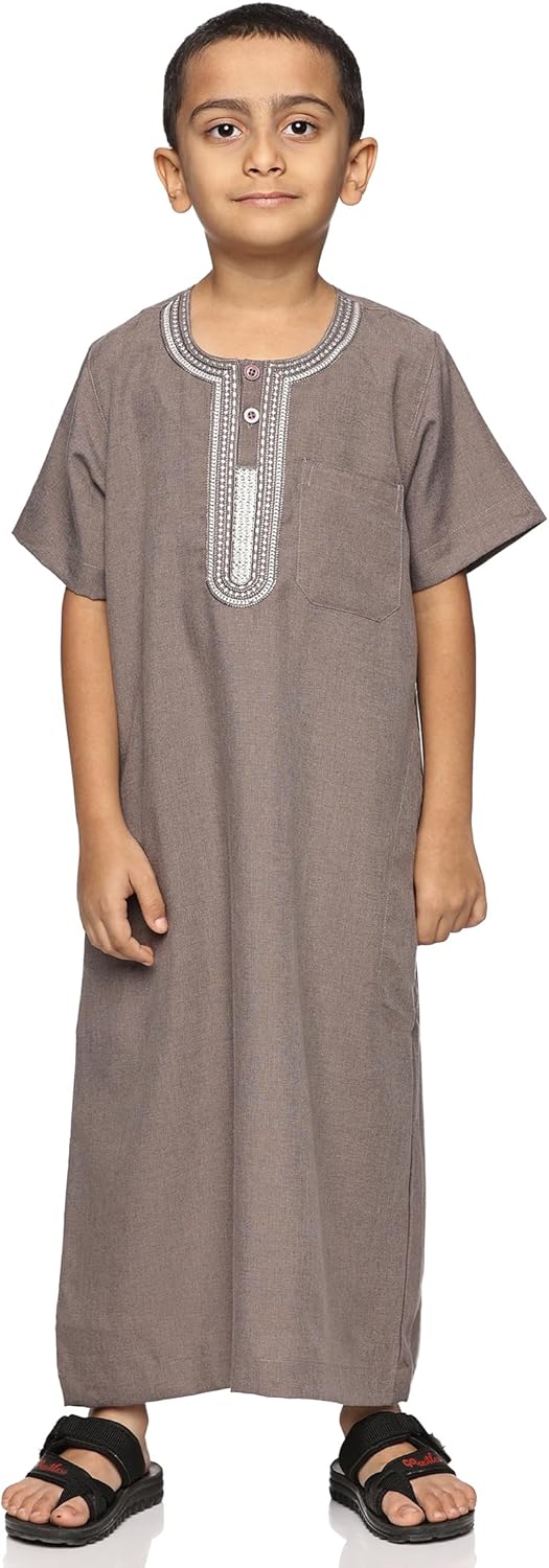 جلابية للأطفال برقبة دائرية وأكمام قصيرة | ثوب قفطان مريح وأنيق 1 جلابية للأطفال برقبة دائرية وأكمام قصيرة | ثوب قفطان مريح وأنيق