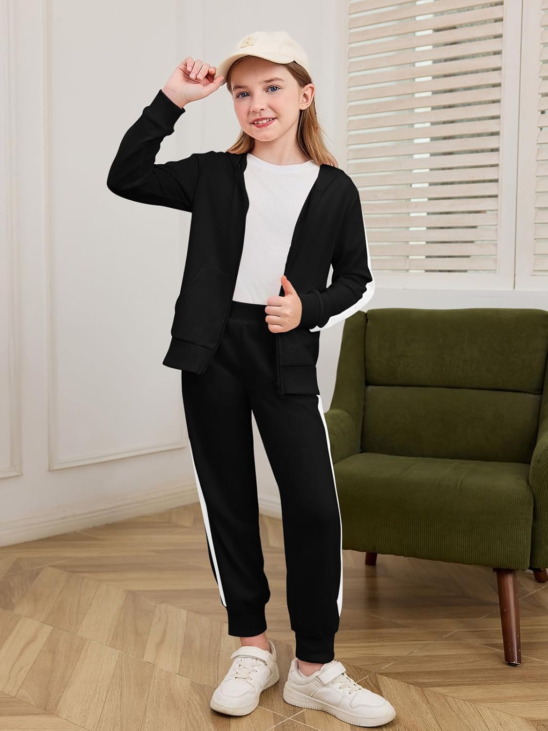 طقم رياضي للبنات مكون من قطعتين سترة بغطاء رأس وسحاب وسروال رياضي للأطفال بعمر 5-14 سنة من هالو مونينغ 4 طقم رياضي للبنات مكون من قطعتين سترة بغطاء رأس وسحاب وسروال رياضي للأطفال بعمر 5-14 سنة من هالو مونينغ - الصورة 4