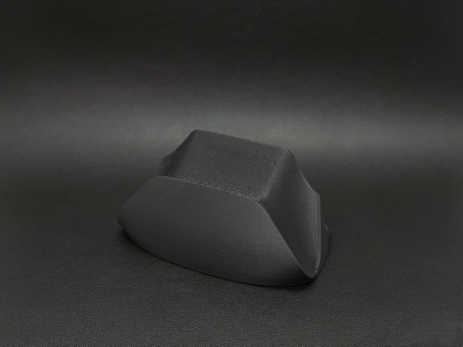 حامل وحدة تحكم لألعاب متوافق مع أجهزة Xbox ، مثالي لترتيب يد التحكم على المكتب أو رف الألعاب لون اسود 3 حامل وحدة تحكم لألعاب متوافق مع أجهزة Xbox ، مثالي لترتيب يد التحكم على المكتب أو رف الألعاب لون اسود - الصورة 3