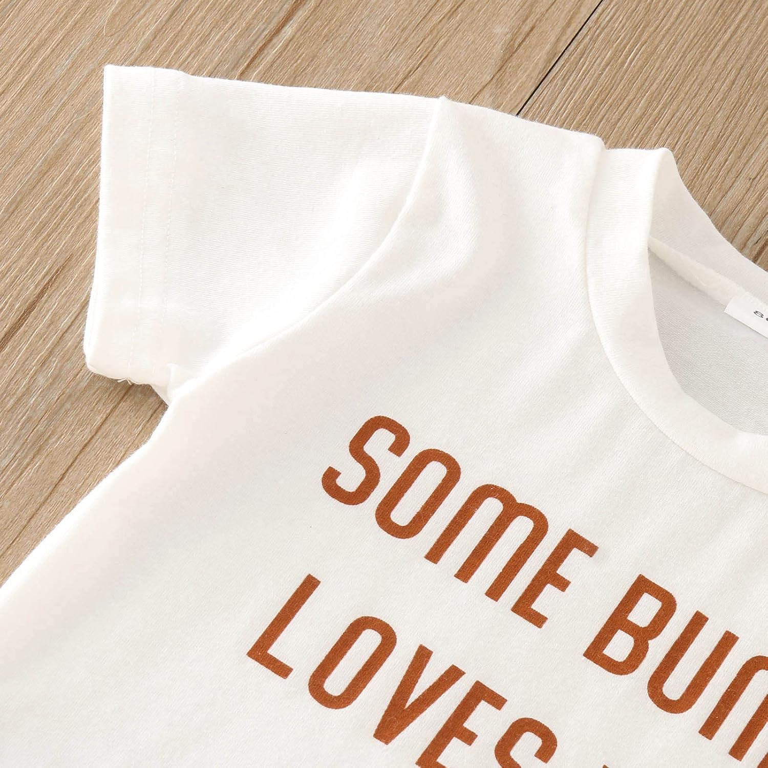 تي شيرت للبنات الصغيرات باكمام قصيرة مطبوع عليه حروف وبلوفر وسروال واسع، ملابس للاطفال 3 تي شيرت للبنات الصغيرات باكمام قصيرة مطبوع عليه حروف وبلوفر وسروال واسع، ملابس للاطفال - الصورة 3