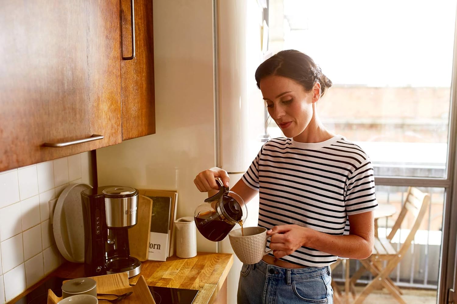 ماكينة تحضير القهوة بالتنقيط من راسل هوبس بسعة 0.6 لتر باللون الأسود 8 ماكينة تحضير القهوة بالتنقيط من راسل هوبس بسعة 0.6 لتر باللون الأسود - الصورة 8