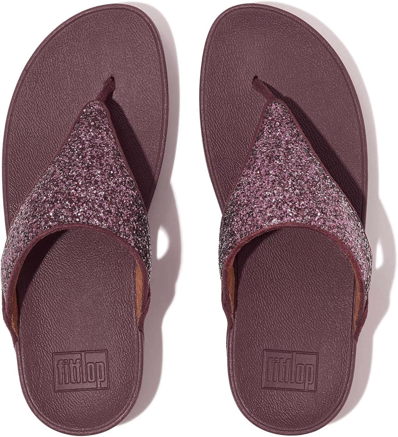 شبشب لولو بشريط فاصل بين الأصابع ومزين بالجليتر للنساء من فيت فلوب 2 شبشب لولو بشريط فاصل بين الأصابع ومزين بالجليتر للنساء من فيت فلوب - الصورة 2