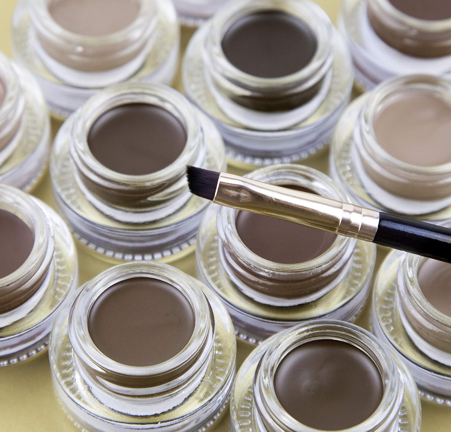 جل حواجب بتركيبة تدوم طويلا من ال ايه جيرل GBP363، لون بني ناعم وبسعة 3 جرام 6 جل حواجب بتركيبة تدوم طويلا من ال ايه جيرل GBP363، لون بني ناعم وبسعة 3 جرام - الصورة 6