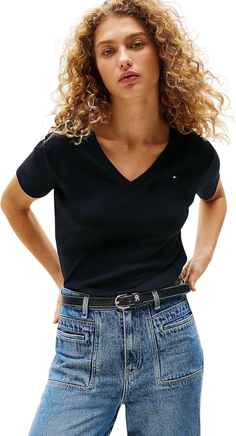 بلوزة منسوجة بأكمام قصيرة للنساء من تومي هيلفيجر 1 بلوزة منسوجة بأكمام قصيرة للنساء من تومي هيلفيجر