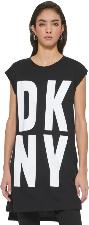 دكني سبورتس وير تي شيرت ميسي باكمام قصيرة ولوجو للنساء