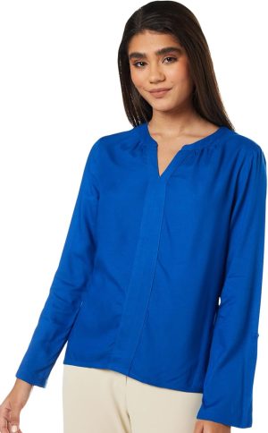 بلوزة بقصة عادية للنساء ولون سادة من أمازون براند - سيمبول