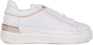 حذاء رياضي بتصميم نعل كوب من تومي هيلفيجر للنساء