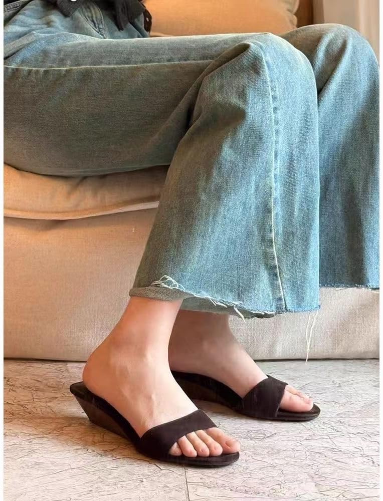 صندل شمواه بكعب عريض منخفض للنساء، لون بني