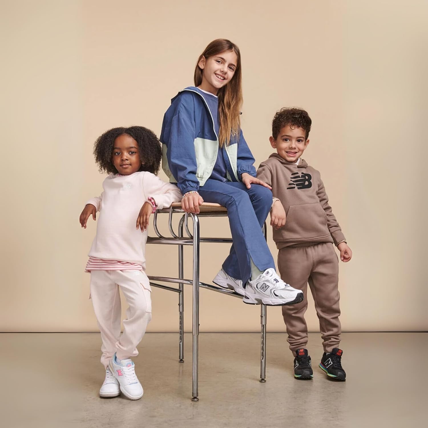 سويت شيرت مريح من القطن المخلوط والصوف بغطاء للراس برسومات بلوفر للأطفال والأولاد من نيو بلانس، مقاسات من 4 حتى 20 9 سويت شيرت مريح من القطن المخلوط والصوف بغطاء للراس برسومات بلوفر للأطفال والأولاد من نيو بلانس، مقاسات من 4 حتى 20 - الصورة 9