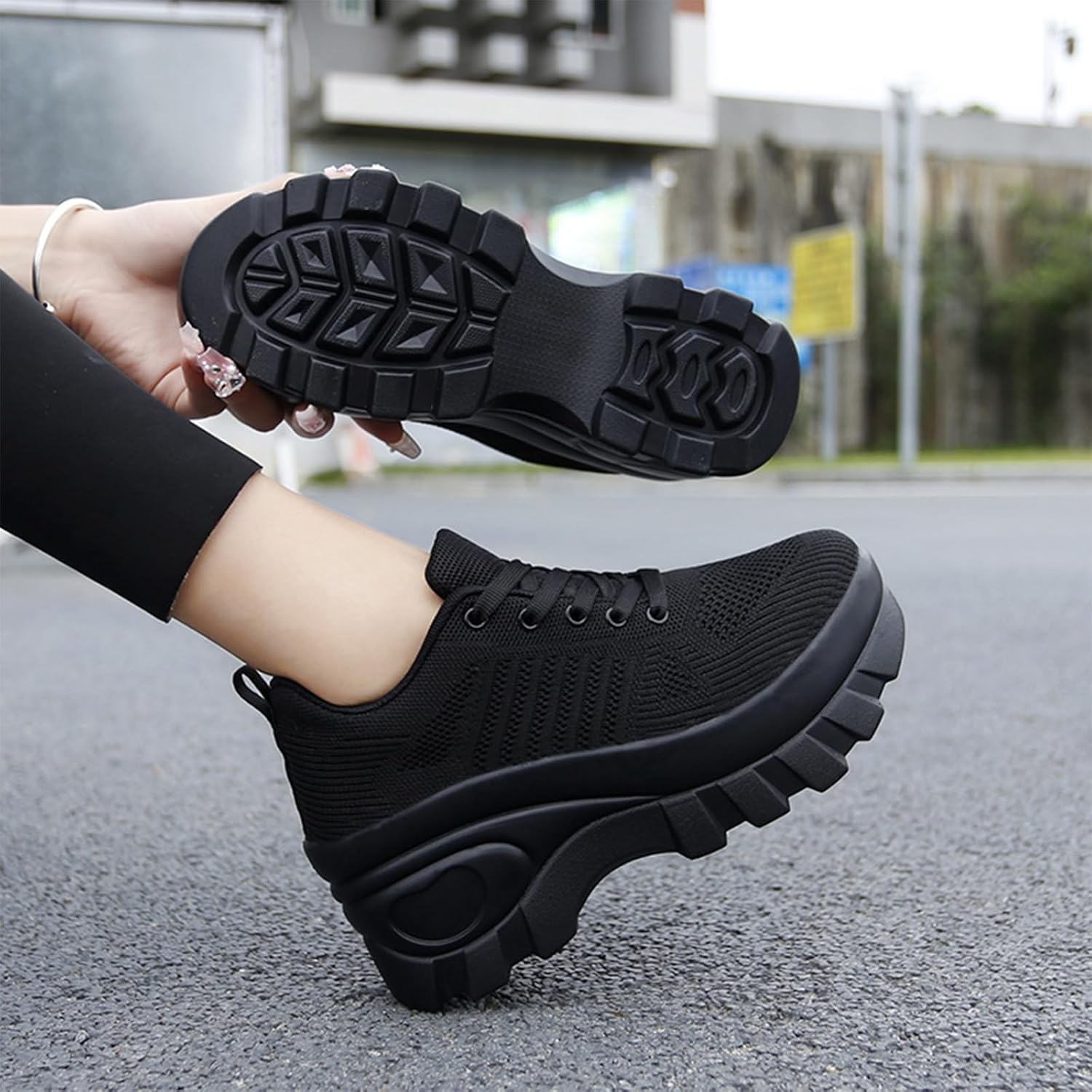 حذاء مشي لتقويم العظام للنساء من بوسيبين، حذاء مشي بكعب عريض مريح للنساء مضاد للانزلاق وجيد التهوية وسهل الارتداء 7 حذاء مشي لتقويم العظام للنساء من بوسيبين، حذاء مشي بكعب عريض مريح للنساء مضاد للانزلاق وجيد التهوية وسهل الارتداء - الصورة 7