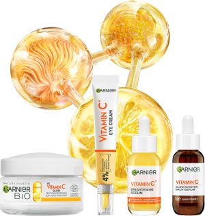 جارنيير مجموعة تعزيز الوهج بفيتامين سي ليلا ونهارا من سيروم لتفتيح البقع الداكنة معزز للعناية بالعين ليلي وكريم نهاري 4 قطع للأنثى، عادي