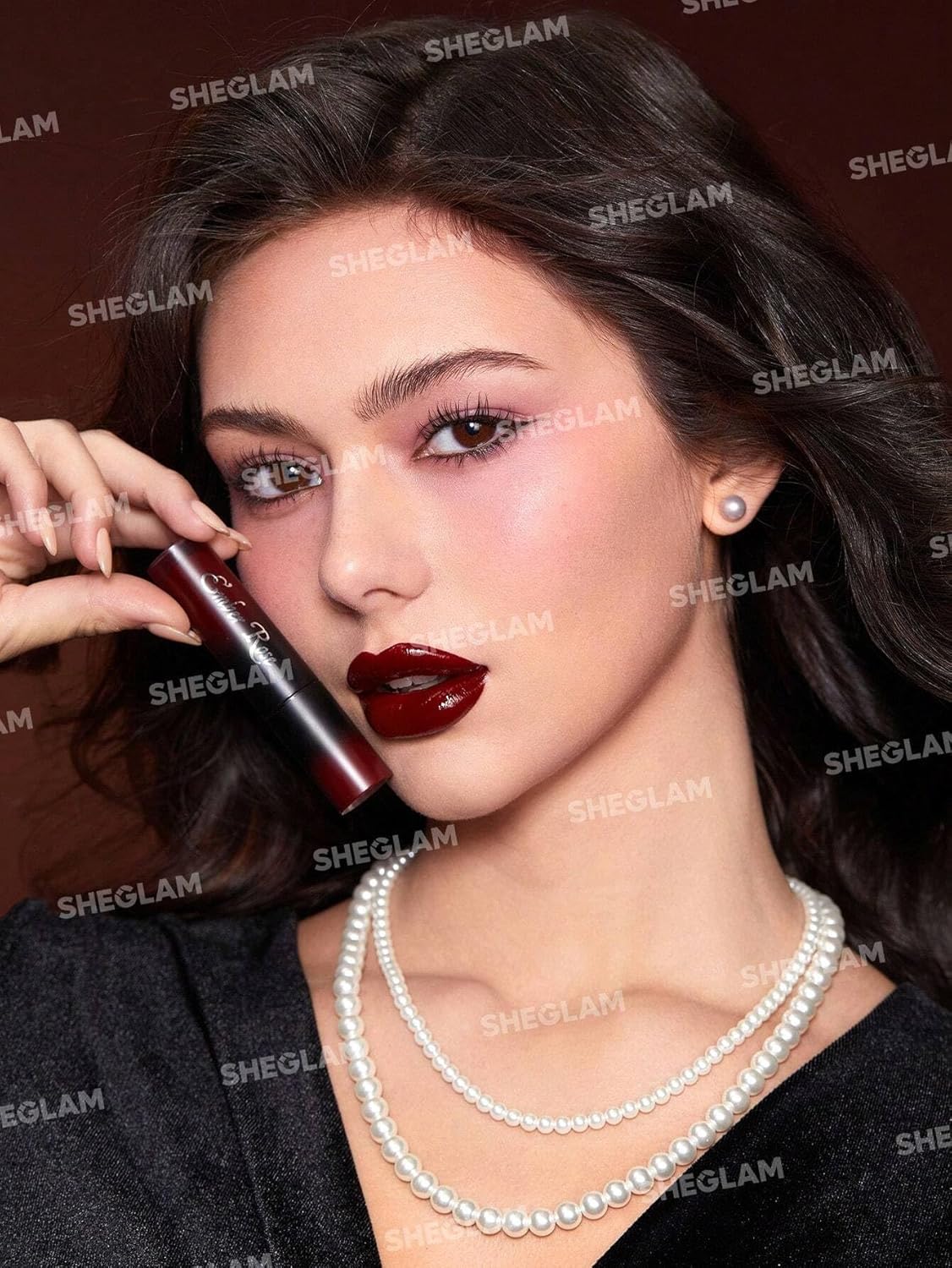 شيجلام ملمع شفاه امورتال لوف المغذي من ميك اب امبر روز (يدوم طويلاً) 3 شيجلام ملمع شفاه امورتال لوف المغذي من ميك اب امبر روز (يدوم طويلاً) - الصورة 3