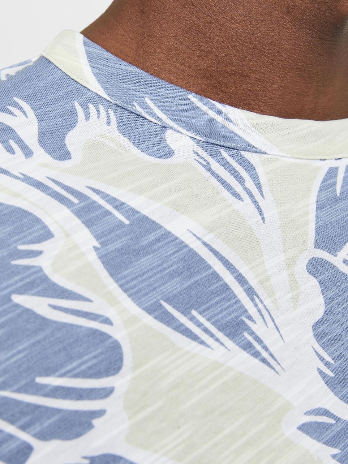 قميص بلابالما للرجال من جاك اند جونز 6 قميص بلابالما للرجال من جاك اند جونز - الصورة 6