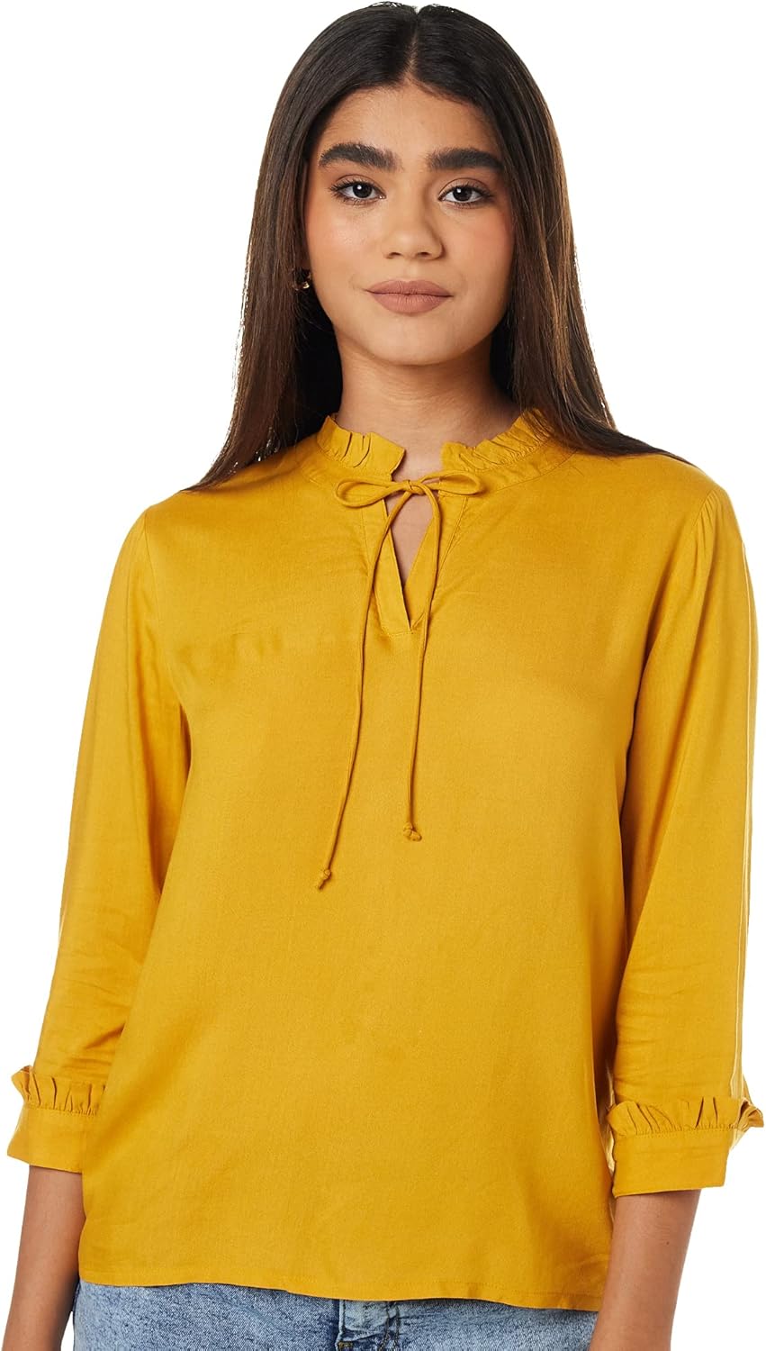 بلوزة بقصة عادية للنساء ولون سادة من أمازون براند - سيمبول 1 بلوزة بقصة عادية للنساء ولون سادة من أمازون براند - سيمبول