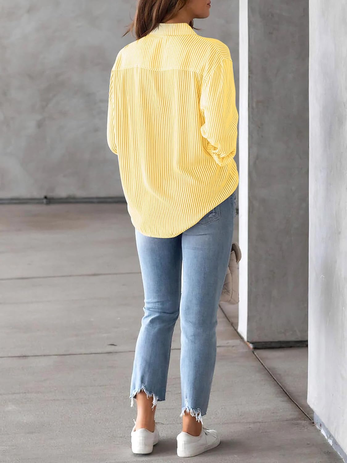 1768547631 قميص كلاسيكي مخطط بأكمام طويلة وقبة V وأزرار أمامية للنساء من ميليفيجو، بلوزات كاجوال بجيوب للعمل