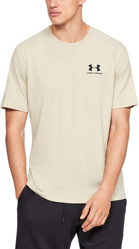 تيشيرت رياضي بأكمام قصيرة على الصدر الأيسر للرجال