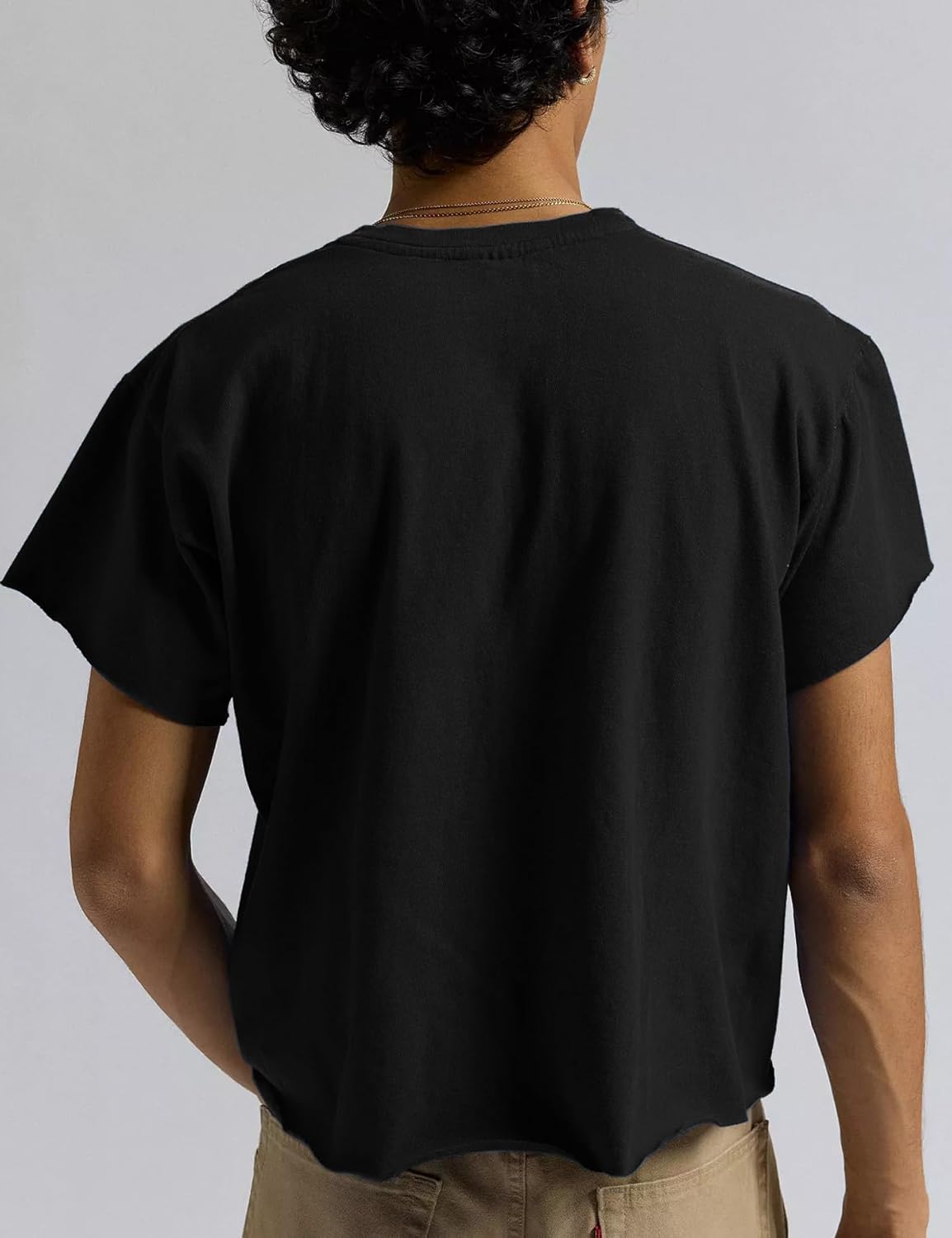 تي شيرت للرجال بقصّة مربعة وحواف خام وأكمام قصيرة وقبة دائرية بتصميم غير رسمي بيسيك من اوركيديز