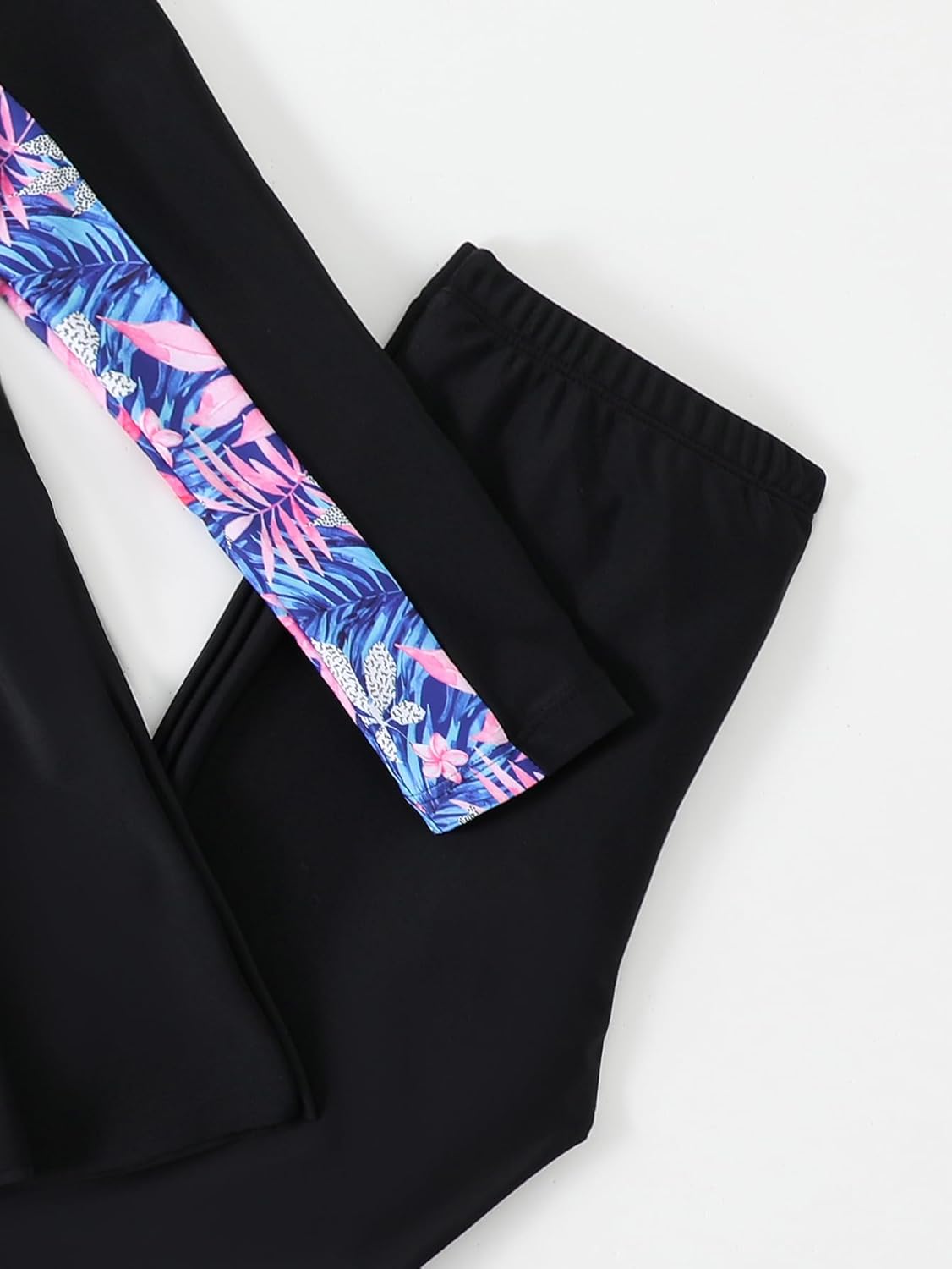 طقم ملابس سباحة إسلامية محتشمة من 3 قطع للبنات بأكمام طويلة للحماية من الطفح الجلدي مع سروال ضيق بتغطية كاملة بعامل حماية من الأشعة فوق البنفسجية 50+ من ستكسي فيث 7 61Zi176NJzL. AC SL1500