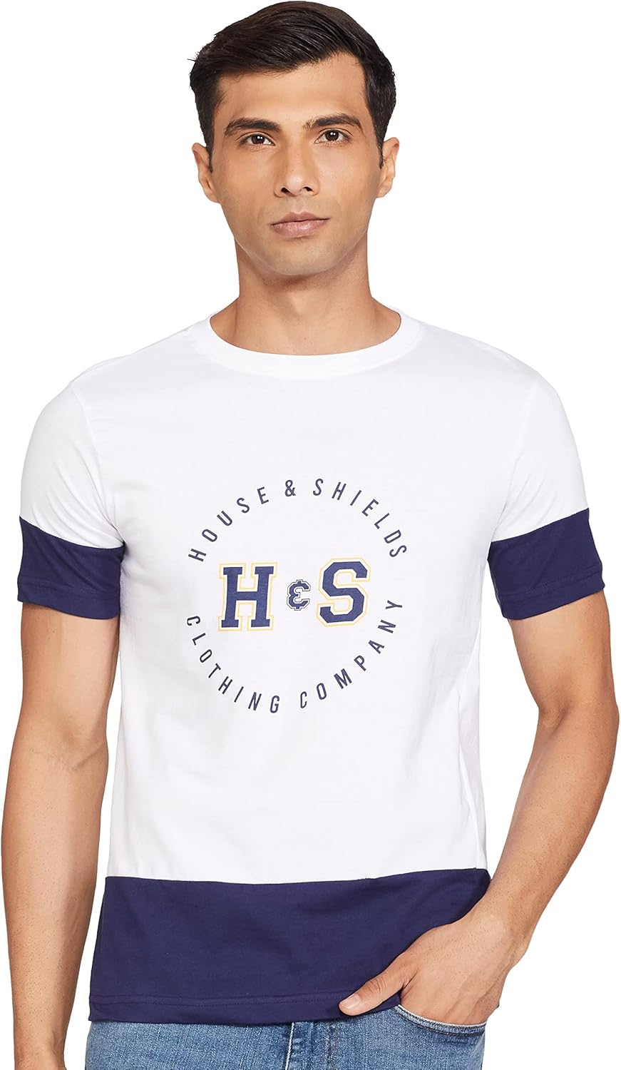 تيشيرت بقصة عادية ونمط مطبع للرجال من أمازون براند - هاوس اند شيلدز