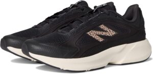 حذاء كاتاليست من نيو بلانس