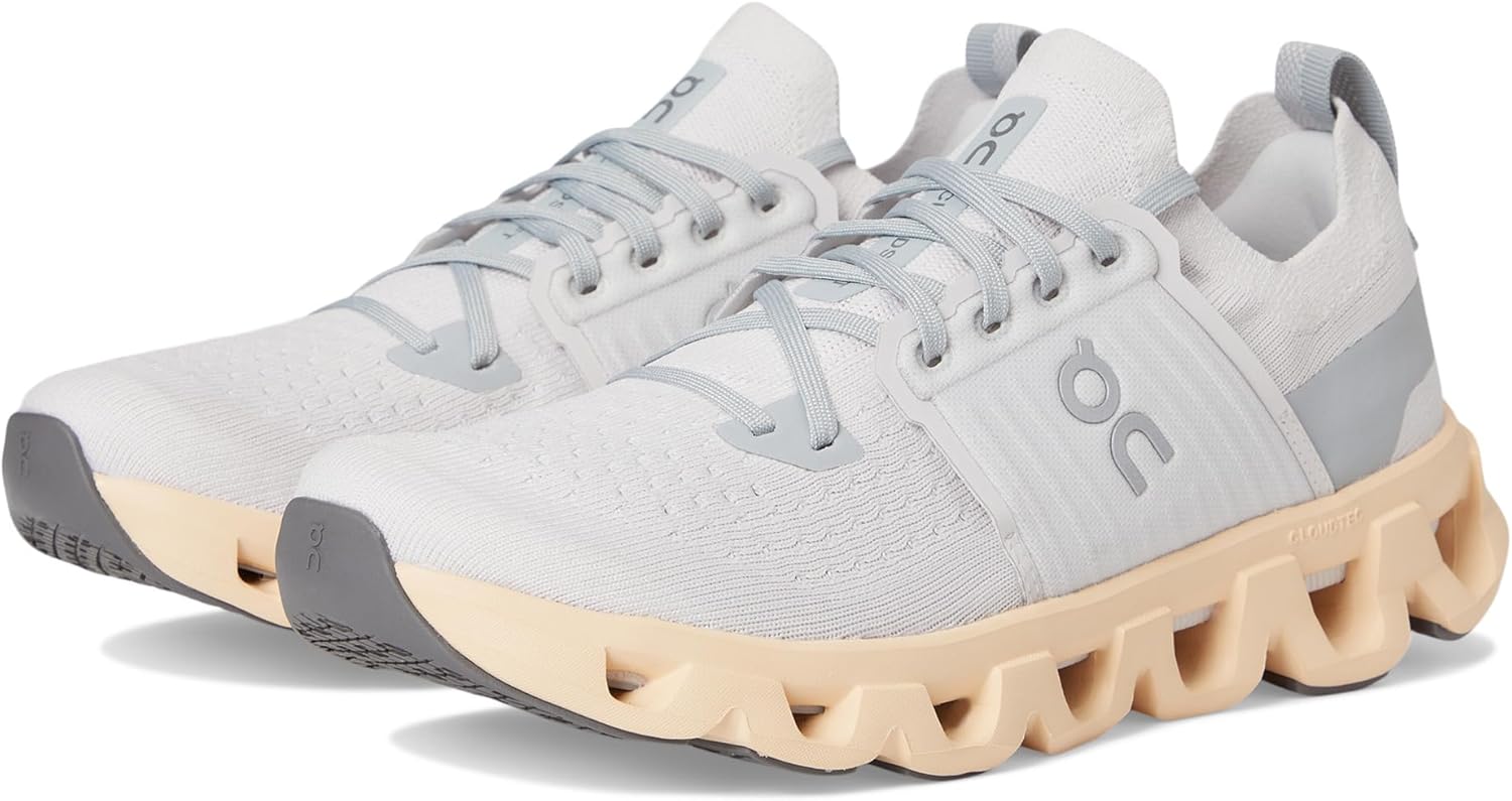 حذاء رياضي طراز 3wf10111200 للنساء من اون