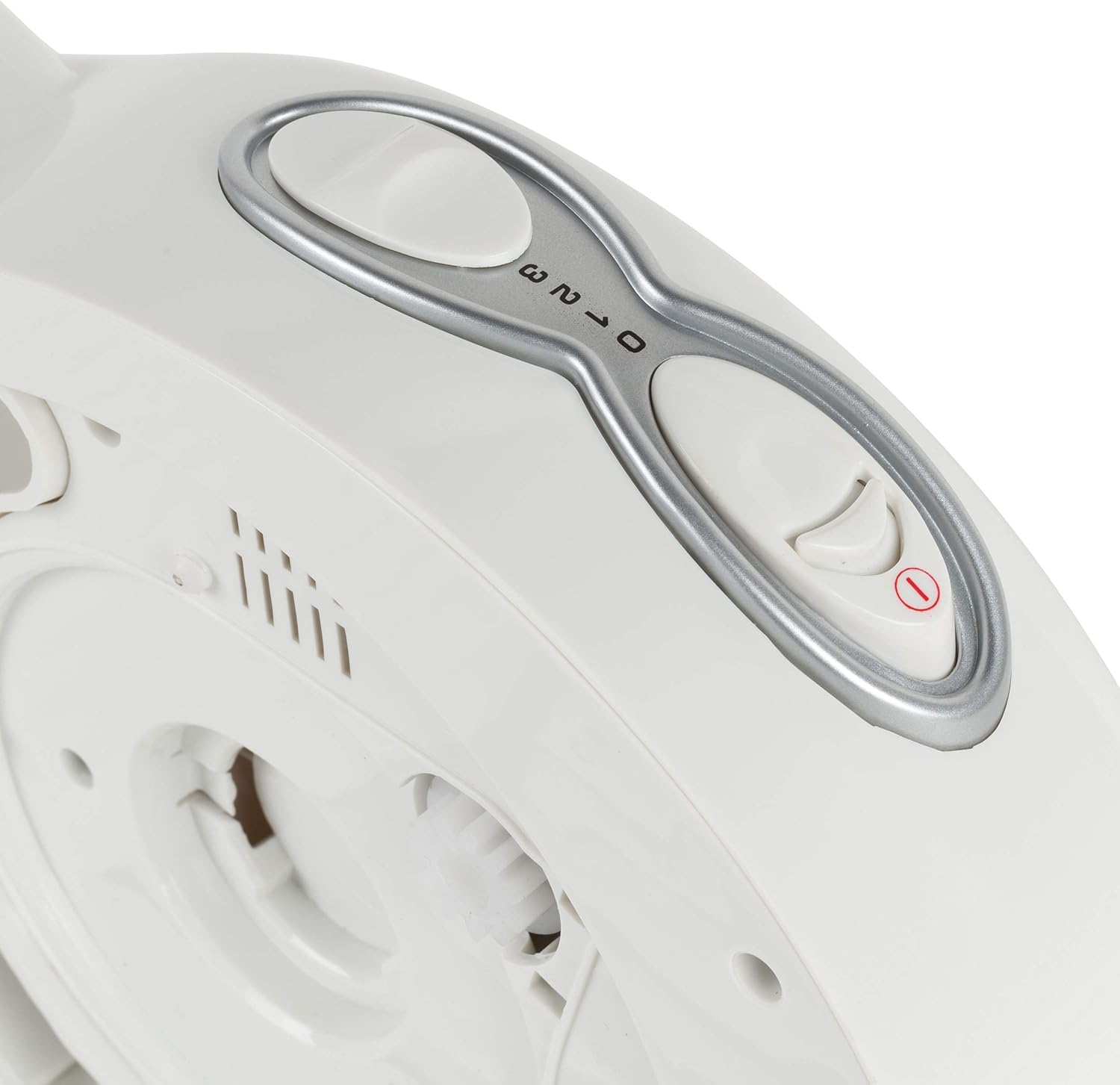 قطاعة لحوم مضغوطة من بروجريس موديل EK3683P، قطاعة طعام كهربائية بقدرة 150 وات مزودة بـ 3 سرعات وسمك قابل للتعديل من 1 الى 15 ملم، شفرة من الستانلس ستيل، وواقي للبهام، الة تقطيع للانشون والجبن والخبز 15