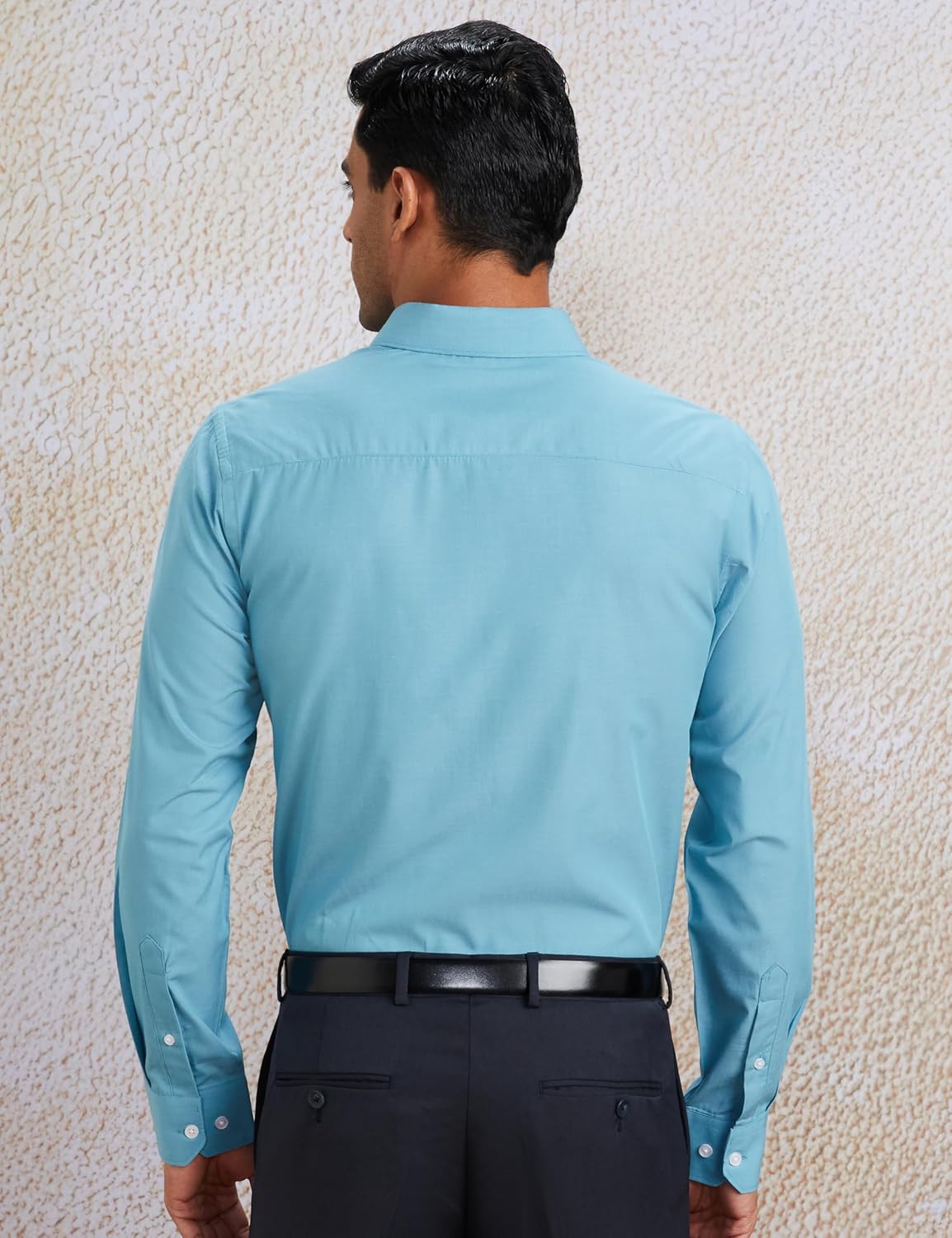 قميص رسمي باكمام طويلة وقصة عادية ولون واحد للرجال من العلامة التجارية أمازون. 11 81dlBludFOL. AC SL1500