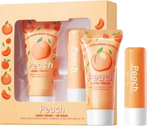 مجموعة كريم اليدين وبلسم الشفاه من جوسي بيتش - مرطب ومضاد للجفاف وتقليل الخطوط الدقيقة - مستخلص الخوخ الطبيعي وفيتامين E والبترولاتوم - كريم لليدين والشفاه 3.2 غرام - لليدين والشفاه الناعمة