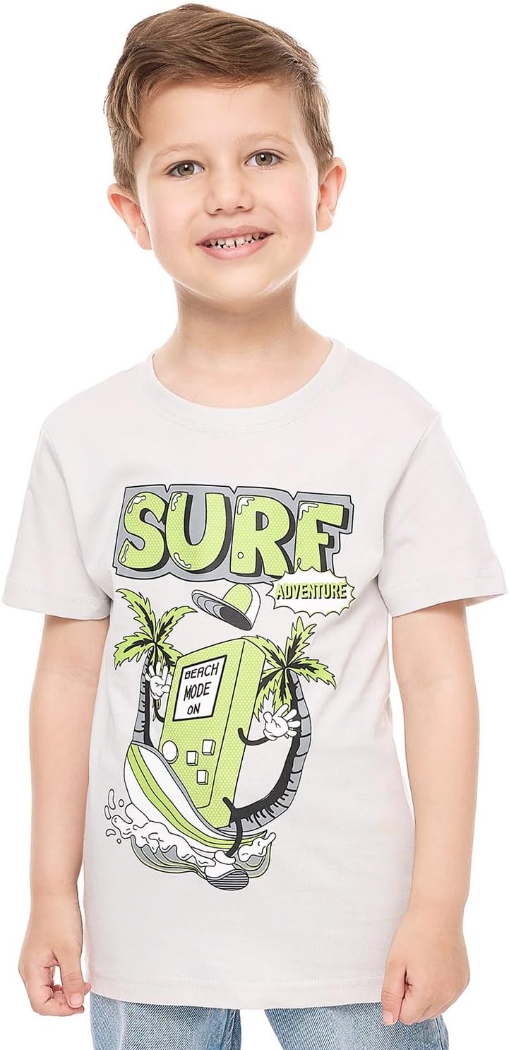 تي شيرت مطبوع بقبة دائرية ضيقة وأكمام قصيرة للأولاد من ار اند بي، طراز 325-0145KB166-1 1 تي شيرت مطبوع بقبة دائرية ضيقة وأكمام قصيرة للأولاد من ار اند بي، طراز 325-0145KB166-1