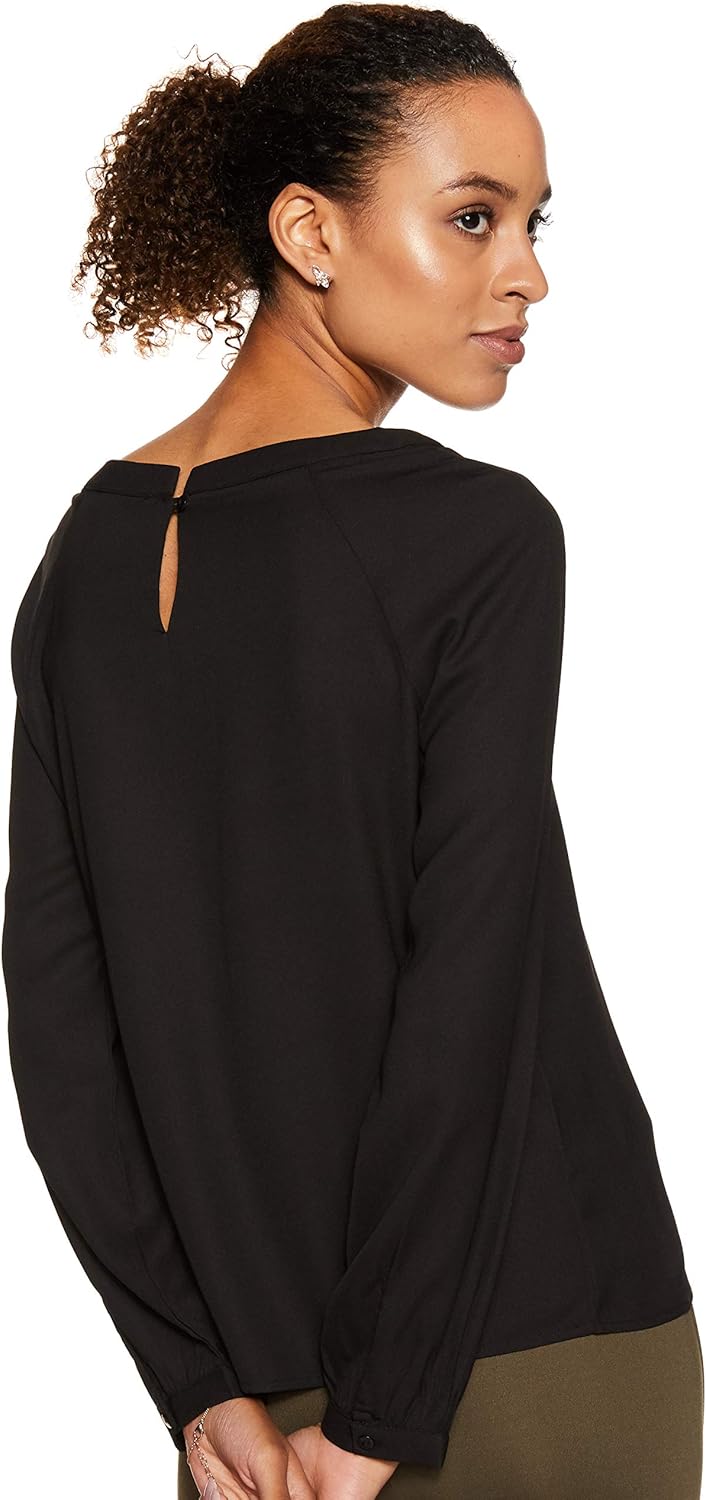 بلوزة بقصة عادية للنساء ولون سادة من أمازون براند سيمبول