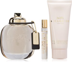 مجموعة هدايا كوتش باي - بخاخ ماء عطر 3 اونصة + صغير 0.25 + لوشن للجسم 3.3 اونصة- -- للنساء